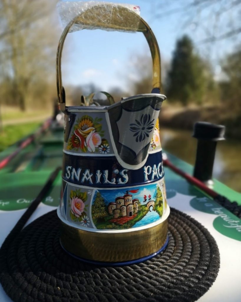 buckby can, one gallon, contemporary design, roses and castles, narrowboat